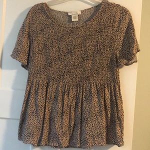 cute leopard print shirt!